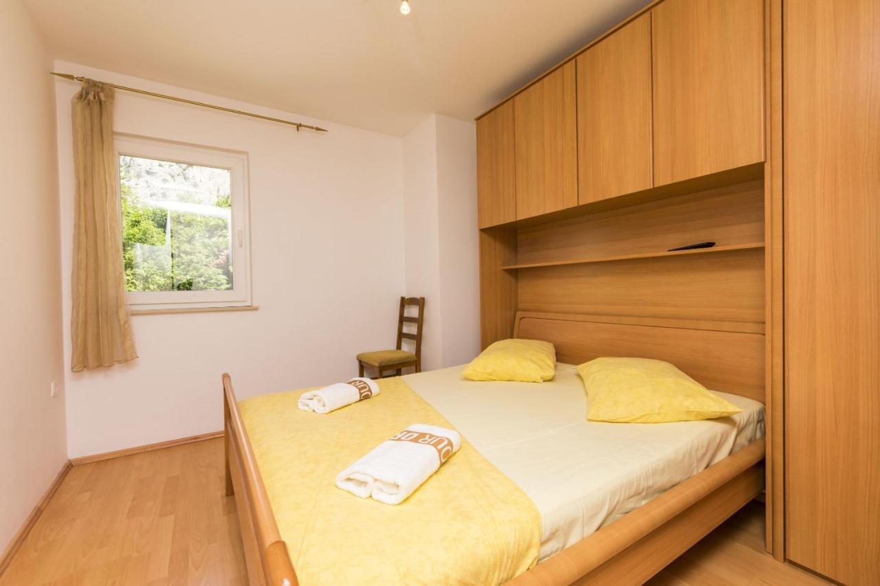 Apartments Mira Омиш Экстерьер фото
